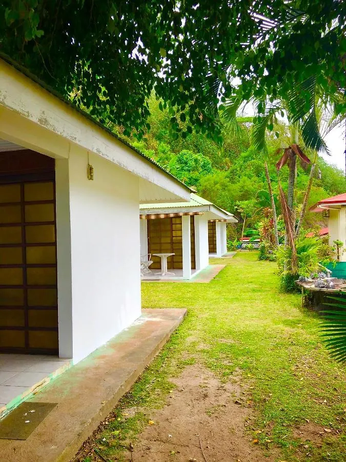 Haapiti Surf Lodge location